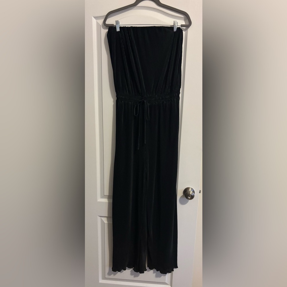 Entro Black Pleated Fabric Jumpsuit